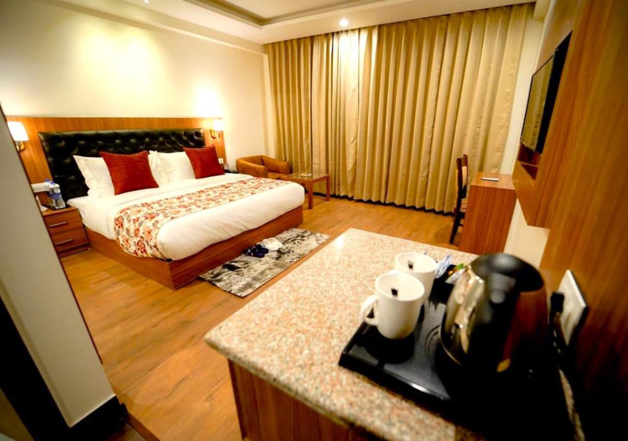Hotel Simsa Heights Manali Exterior foto