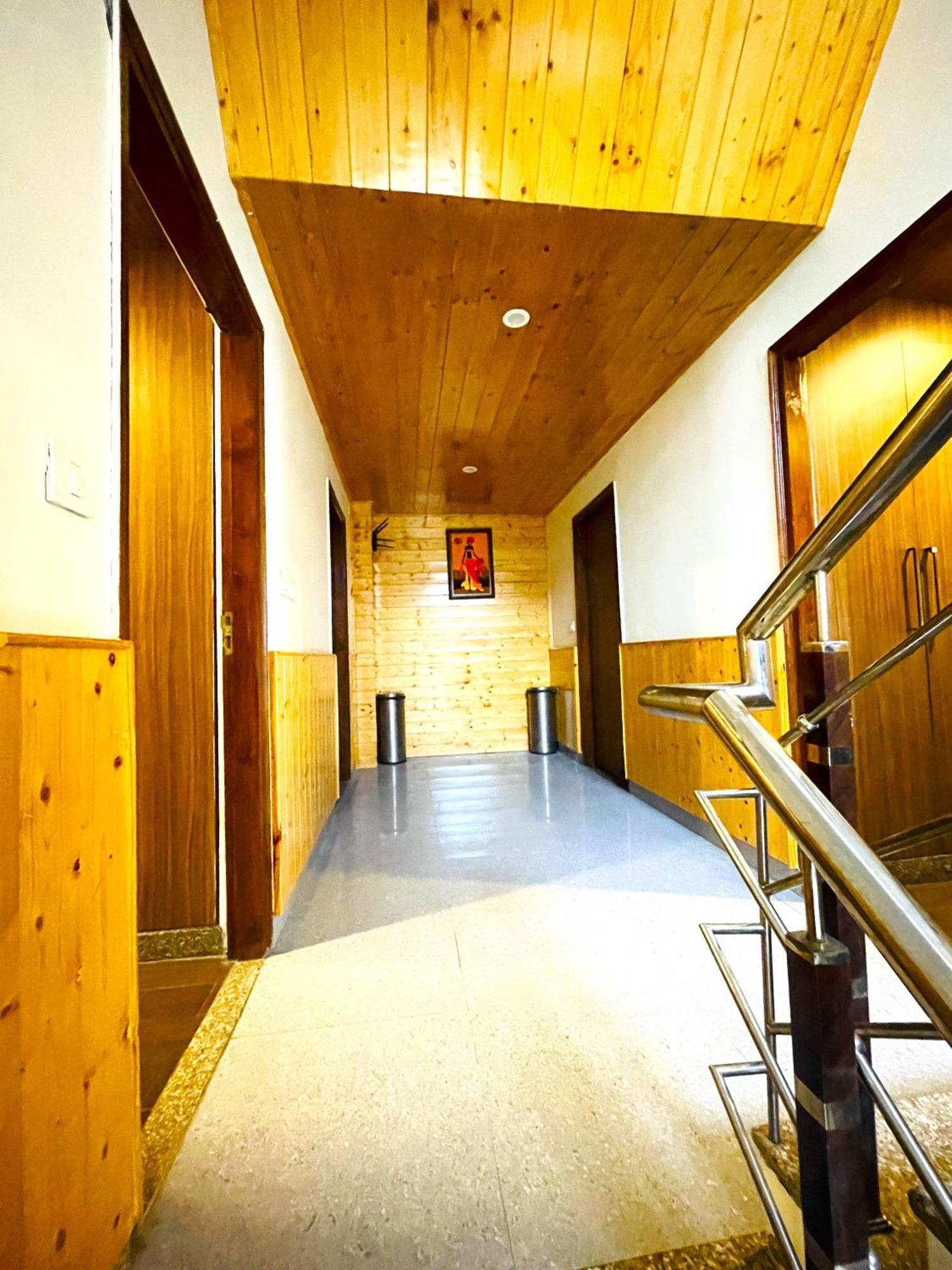 Hotel Simsa Heights Manali Exterior foto